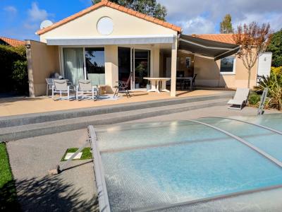 For sale PIRONNIERE 4 rooms 77 m2 Vendee (85180) photo 0