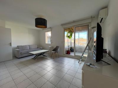 Louer Appartement  680 euros