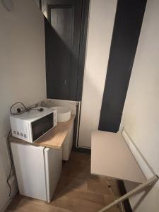 For rent Eurot�l�port 1 room 21 m2 Nord (59100) photo 1