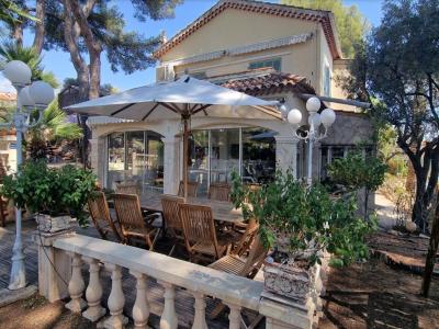 For sale Bandol 11 rooms 258 m2 Var (83150) photo 2