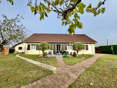For sale Vierzon 4 rooms 99 m2 Cher (18100) photo 0