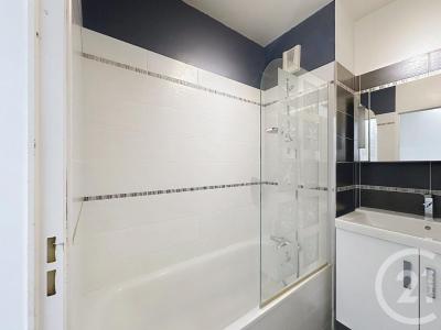 Louer Appartement Thiais 890 euros