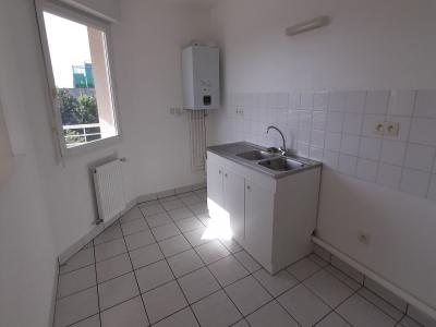 For sale Ponts-de-ce 3 rooms 67 m2 Maine et loire (49130) photo 3