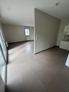Louer Appartement Saint-julien-les-villas Aube