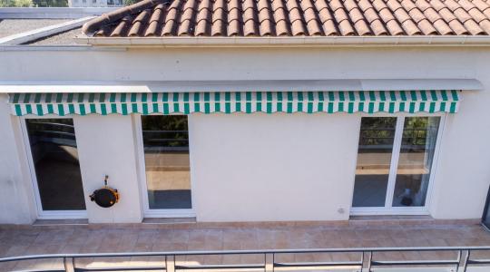 For sale Sainte-foy-les-lyon 3 rooms 69 m2 Rhone (69110) photo 1