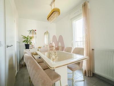 For sale Vaulx-en-velin 4 rooms 75 m2 Rhone (69120) photo 4