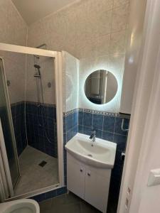 For rent Courbevoie 2 rooms 23 m2 Hauts de Seine (92400) photo 3