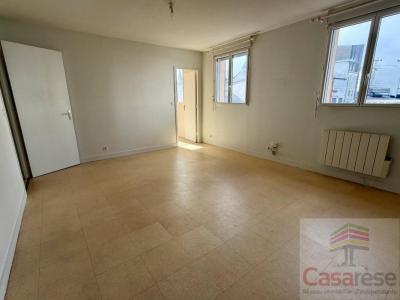 For sale Lorient 3 rooms 48 m2 Morbihan (56100) photo 1