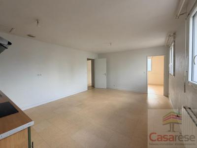 For sale Lorient 3 rooms 48 m2 Morbihan (56100) photo 2