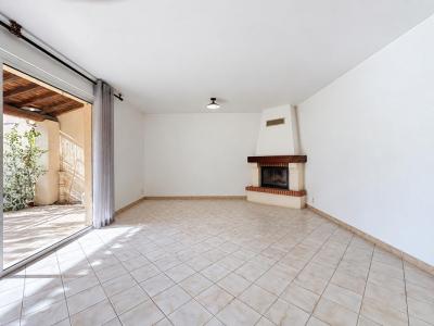 For sale Villeneuve-les-avignon 4 rooms 97 m2 Gard (30400) photo 2