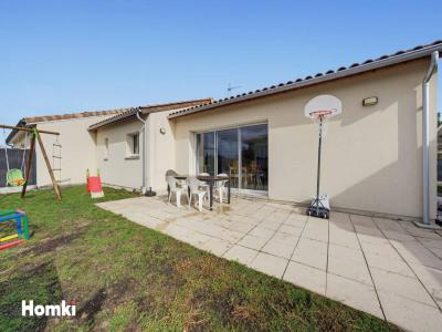 For sale Bassens 4 rooms 93 m2 Gironde (33530) photo 1