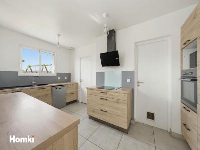 For sale Bassens 4 rooms 93 m2 Gironde (33530) photo 2