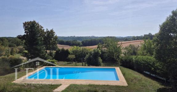For sale Agen 4 rooms 126 m2 Lot et garonne (47000) photo 0