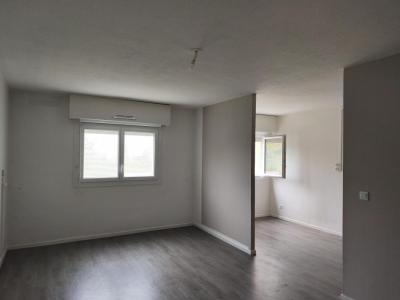 For rent Cocheren 3 rooms 77 m2 Moselle (57800) photo 2