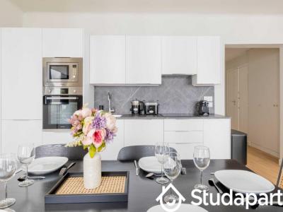 Louer Appartement 69 m2 Paris-16eme-arrondissement
