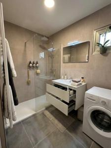 For sale Mougins 3 rooms 94 m2 Alpes Maritimes (06250) photo 2