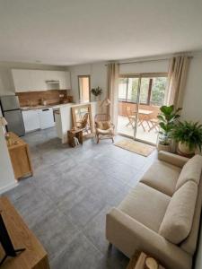 For sale Mougins 3 rooms 94 m2 Alpes Maritimes (06250) photo 3