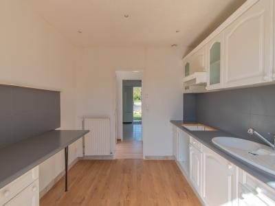 For sale Vierzon 4 rooms 93 m2 Cher (18100) photo 3