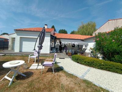 For sale Moutiers-les-mauxfaits 5 rooms 131 m2 Vendee (85540) photo 0