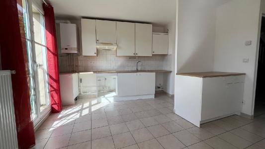 For rent Louvres 4 rooms 79 m2 Val d'Oise (95380) photo 4