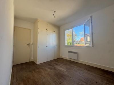 For sale Vierzon 3 rooms 61 m2 Cher (18100) photo 4