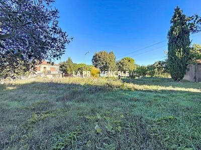 For sale Gardanne 660 m2 Bouches du Rhone (13120) photo 1