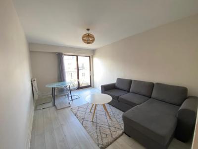 For rent Paris-17eme-arrondissement 2 rooms 46 m2 Paris (75017) photo 2