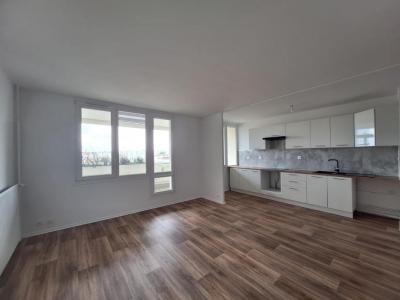 For sale Trappes 3 rooms 66 m2 Yvelines (78190) photo 1