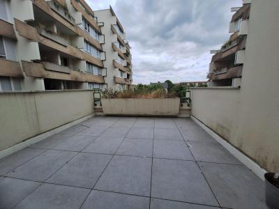 For sale Trappes 3 rooms 75 m2 Yvelines (78190) photo 1