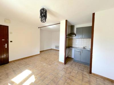 For rent Saint-andre-de-cubzac 1 room 26 m2 Gironde (33240) photo 0
