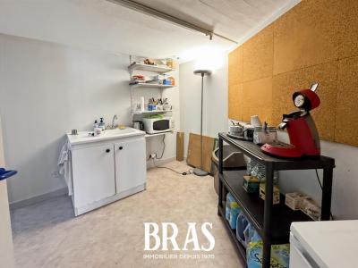 Acheter Local commercial Reze 292600 euros
