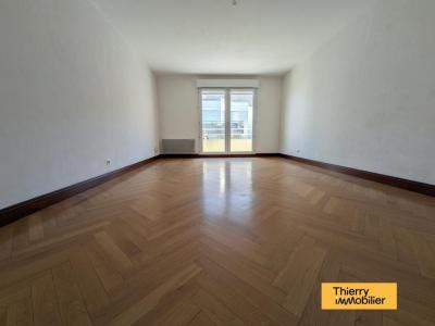 For sale Nantes 2 rooms 50 m2 Loire atlantique (44000) photo 2
