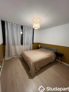 For rent Mons-en-baroeul 1 room 11 m2 Nord (59370) photo 1