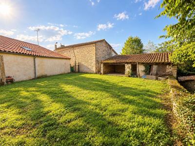 For sale 6 rooms 123 m2 Deux sevres (79160) photo 0