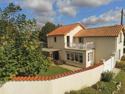 For sale 4 rooms 109 m2 Charente (16240) photo 0