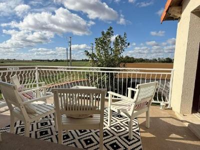For sale 4 rooms 109 m2 Charente (16240) photo 4