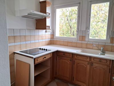 For rent CENTRE VILLE 2 rooms 67 m2 Yonne (89100) photo 2
