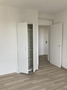 For rent Nimes 4 rooms 64 m2 Gard (30000) photo 3