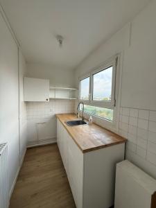 For sale Noisy-le-grand 1 room 26 m2 Seine saint denis (93160) photo 0