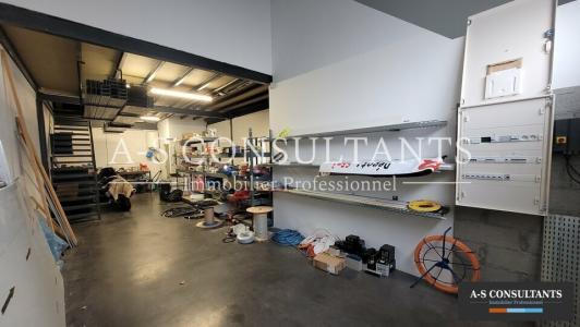 For rent Genas 190 m2 Rhone (69740) photo 0