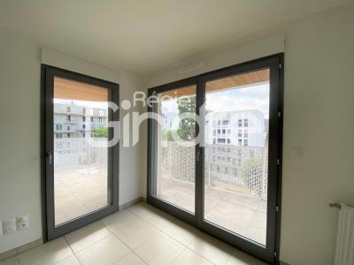 Louer Appartement 61 m2 Lyon-8eme-arrondissement