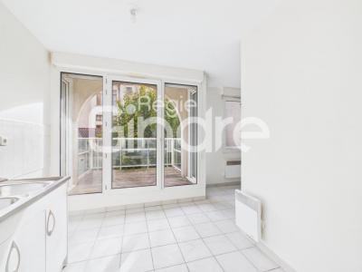 Louer Appartement Lyon-4eme-arrondissement 726 euros