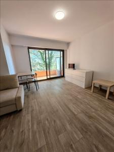 For rent Mougins 1 room 26 m2 Alpes Maritimes (06250) photo 2