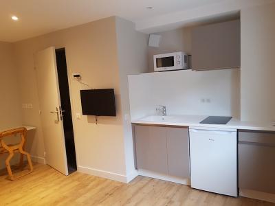 For rent Pessac 1 room 19 m2 Gironde (33600) photo 2