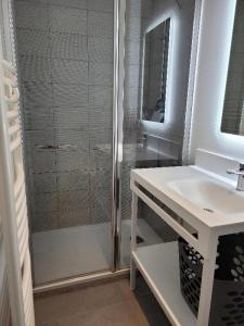 For rent Pessac 1 room 19 m2 Gironde (33600) photo 3