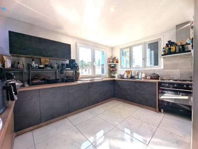 For sale R�SIDENTIEL 5 rooms 126 m2 Loire (42300) photo 1
