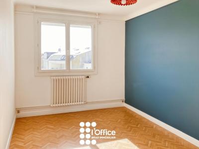 For sale Sables-d'olonne 3 rooms 71 m2 Vendee (85100) photo 3