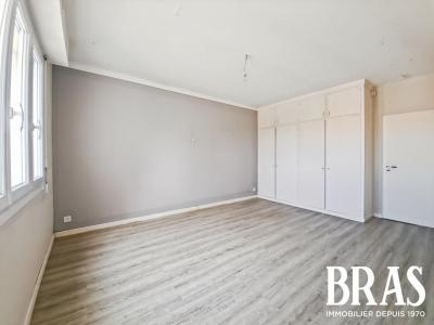 For sale Sables-d'olonne 3 rooms 60 m2 Vendee (85100) photo 2