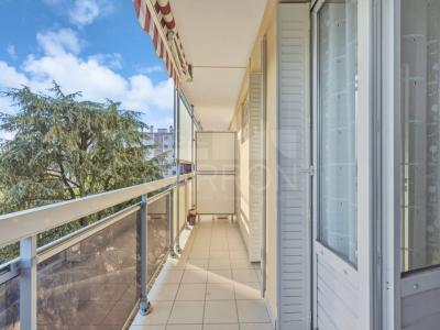 For sale Sainte-foy-les-lyon 5 rooms 81 m2 Rhone (69110) photo 3