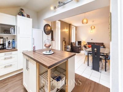 For sale Hennebont 5 rooms 87 m2 Morbihan (56700) photo 1